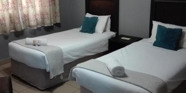 Waterside Lodge CC Piet Retief Eksteriør billede